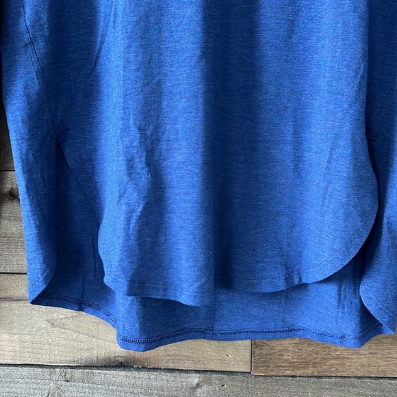 Lululemon Athletica Women's Navy Blue Scoop Neck Long Sleeve Top - Picture 3 of 6